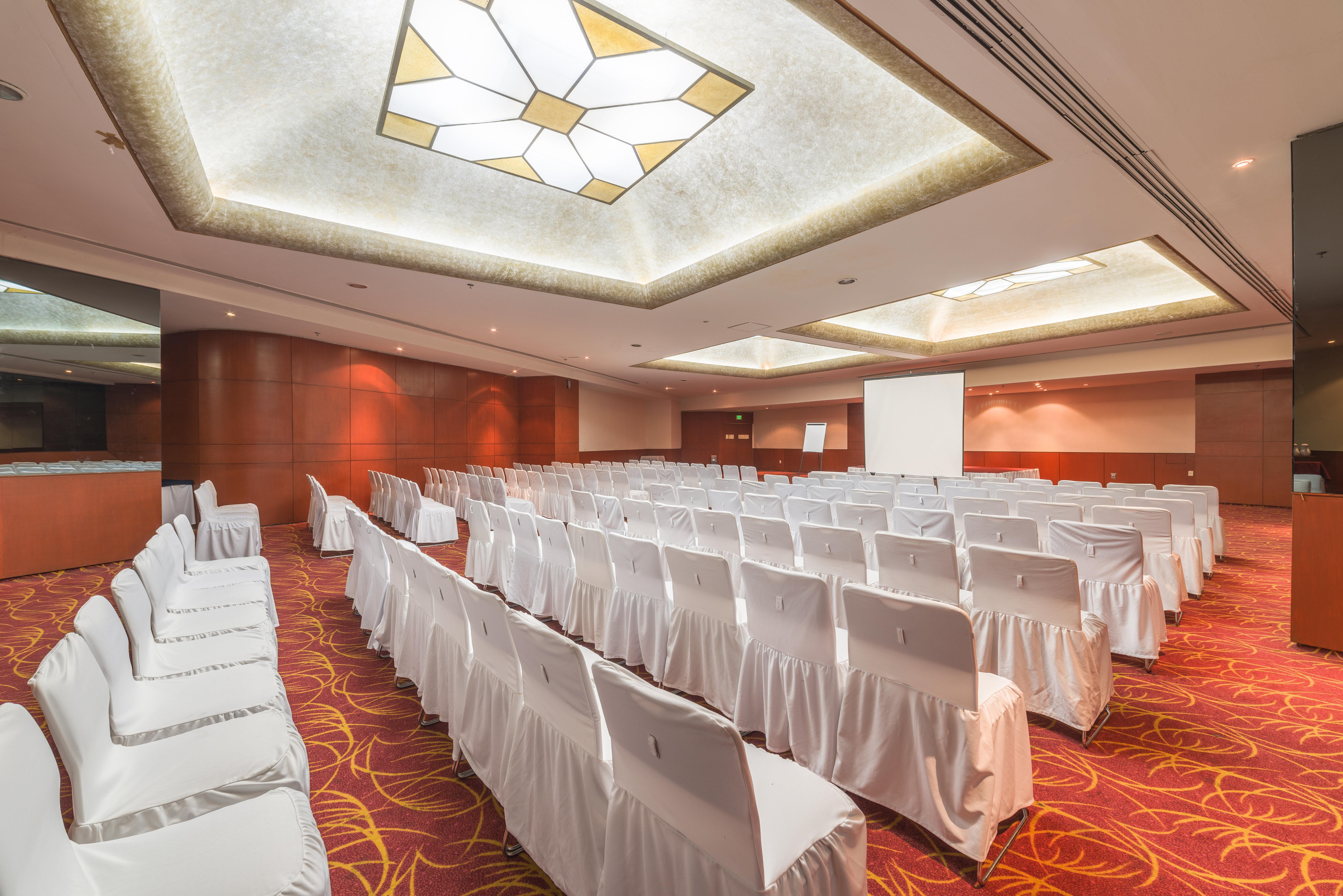 Holiday Inn Guadalajara Select By Ihg Exterior photo