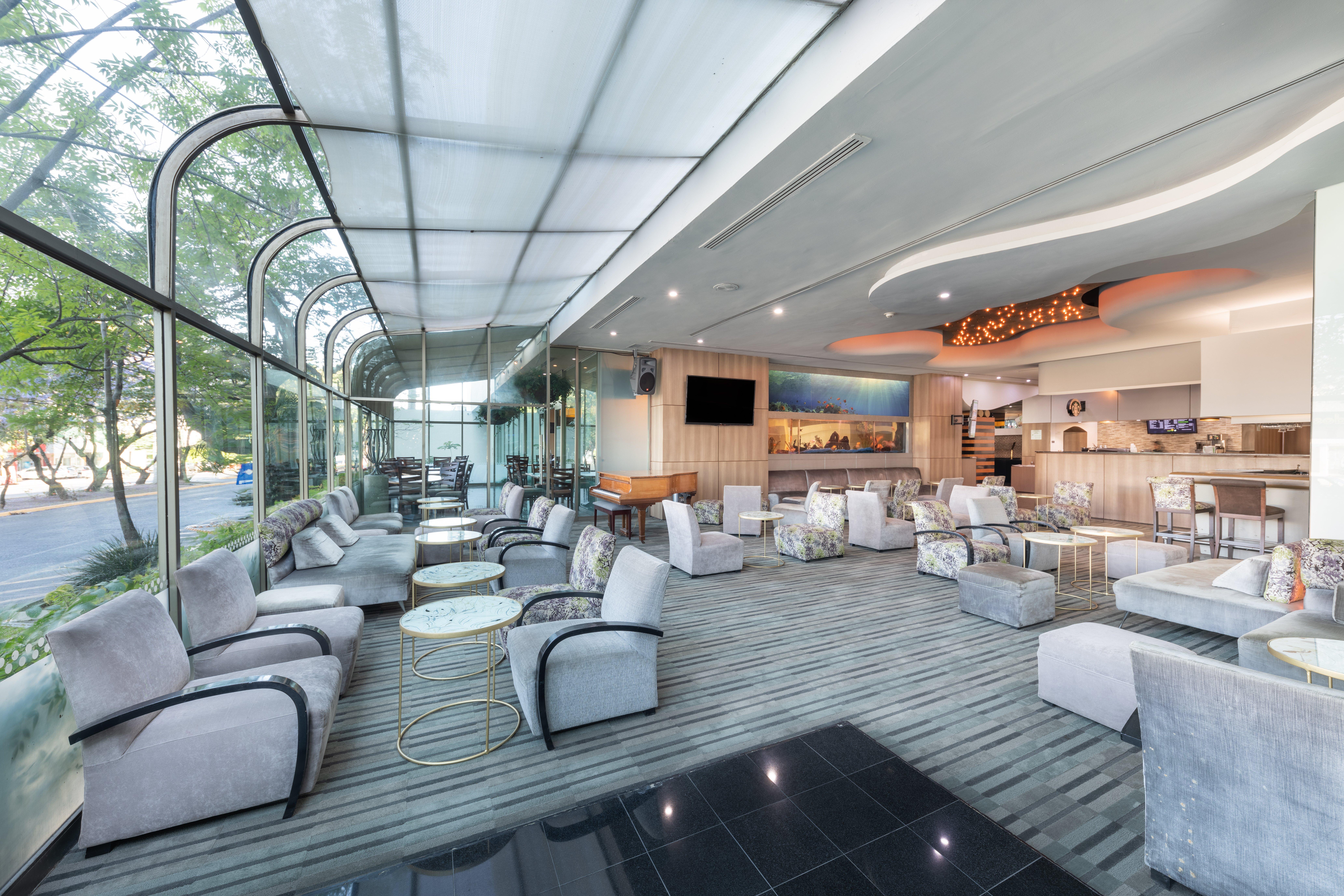 Holiday Inn Guadalajara Select By Ihg Exterior photo