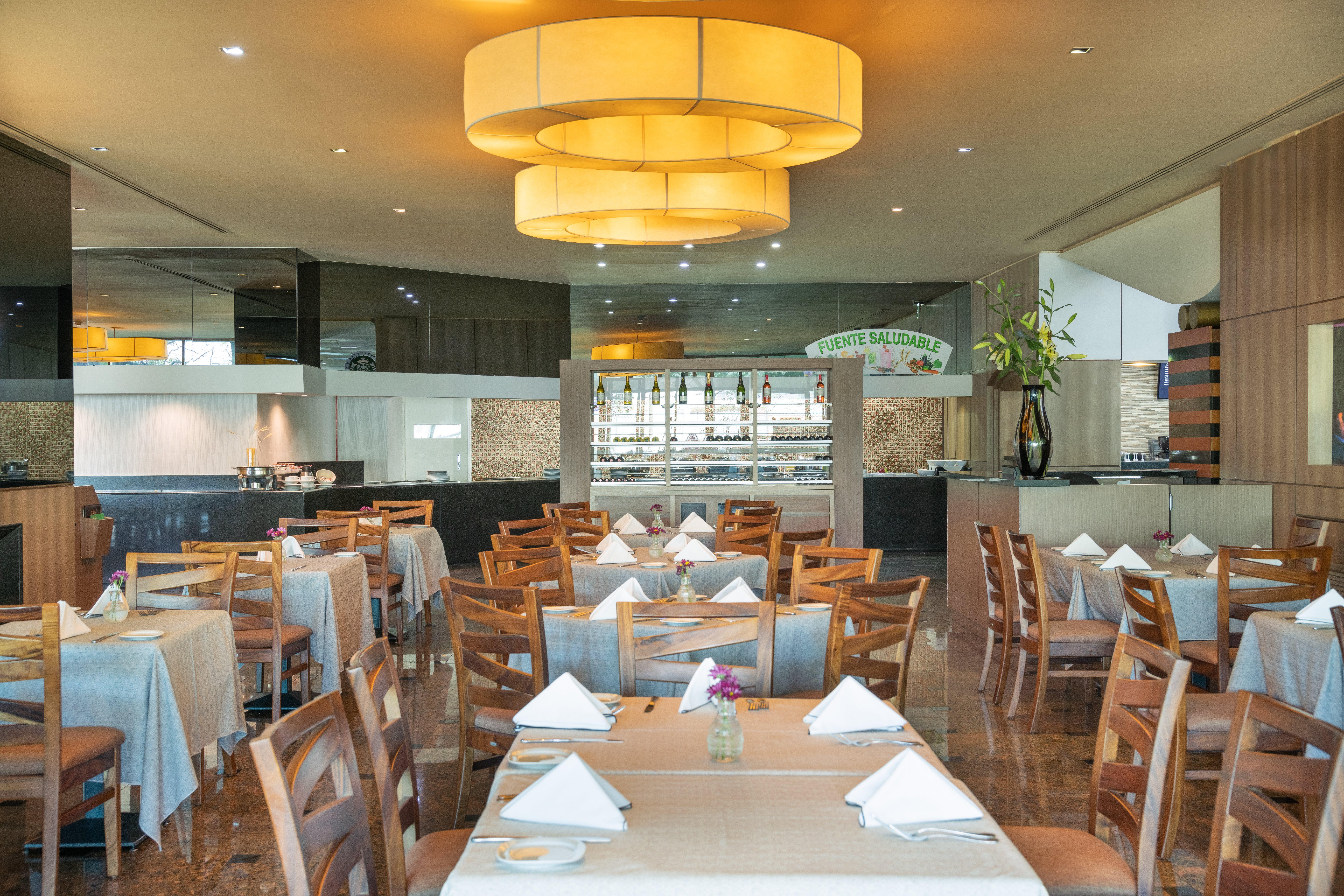 Holiday Inn Guadalajara Select By Ihg Exterior photo