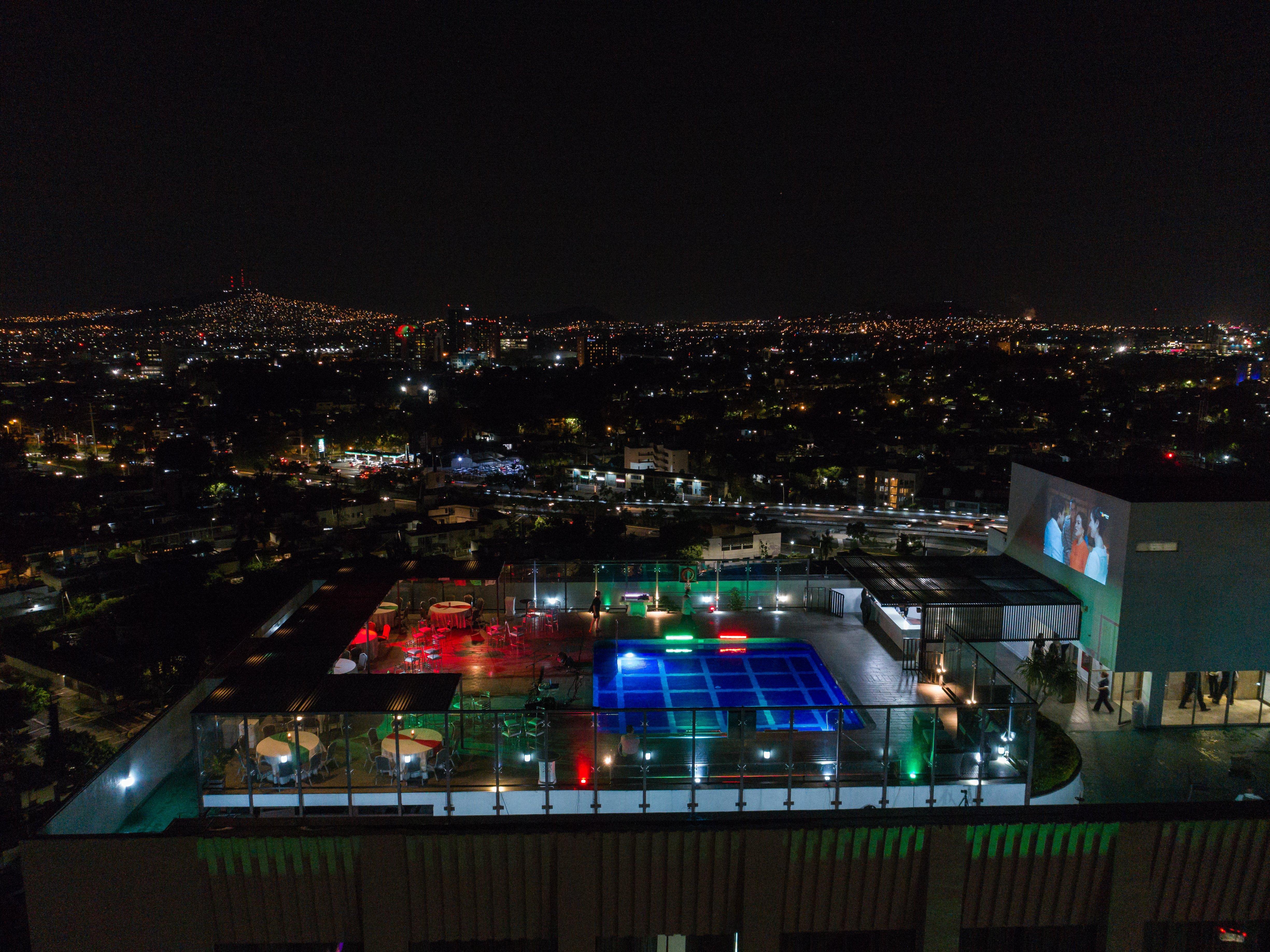 Holiday Inn Guadalajara Select By Ihg Exterior photo