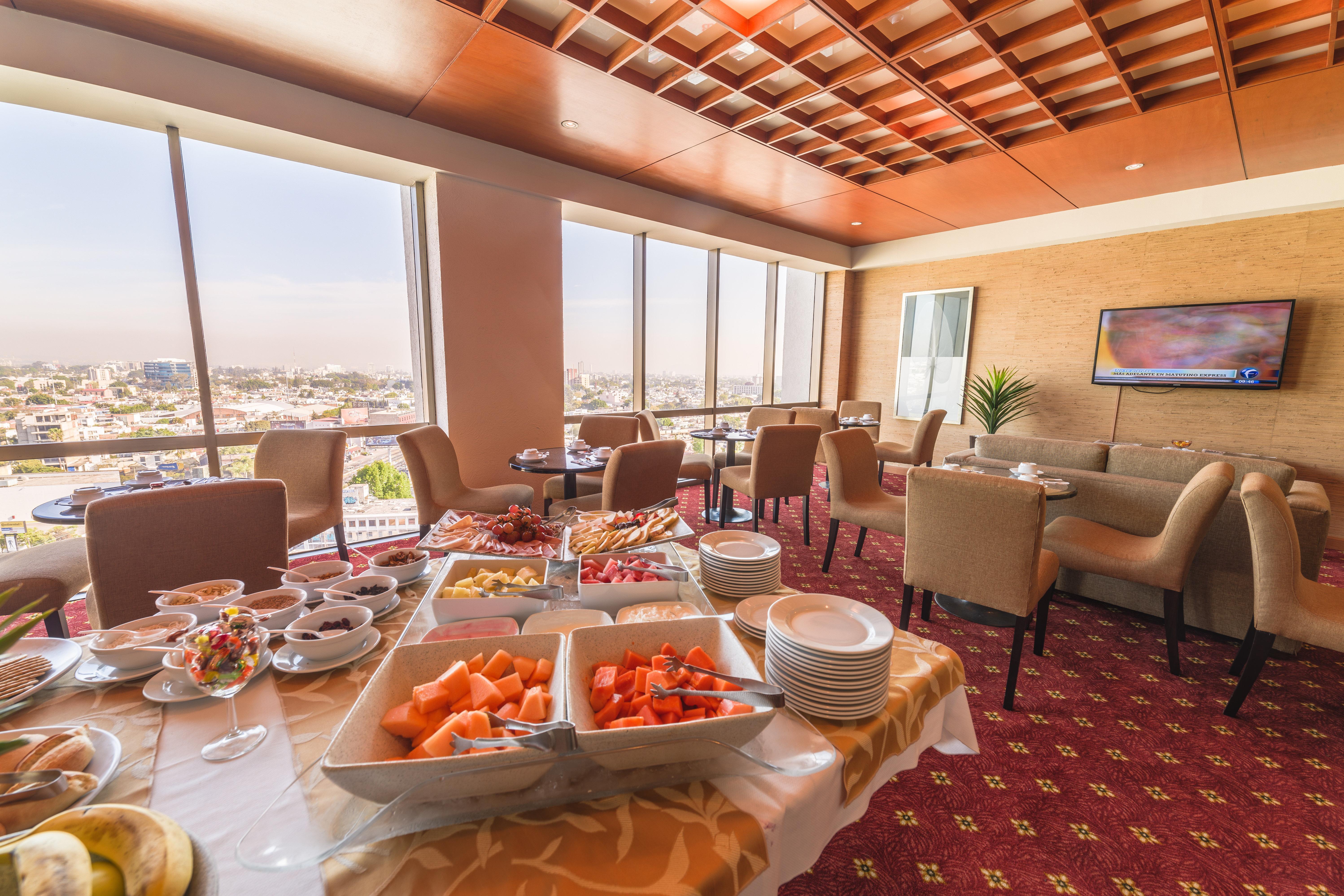 Holiday Inn Guadalajara Select By Ihg Exterior photo