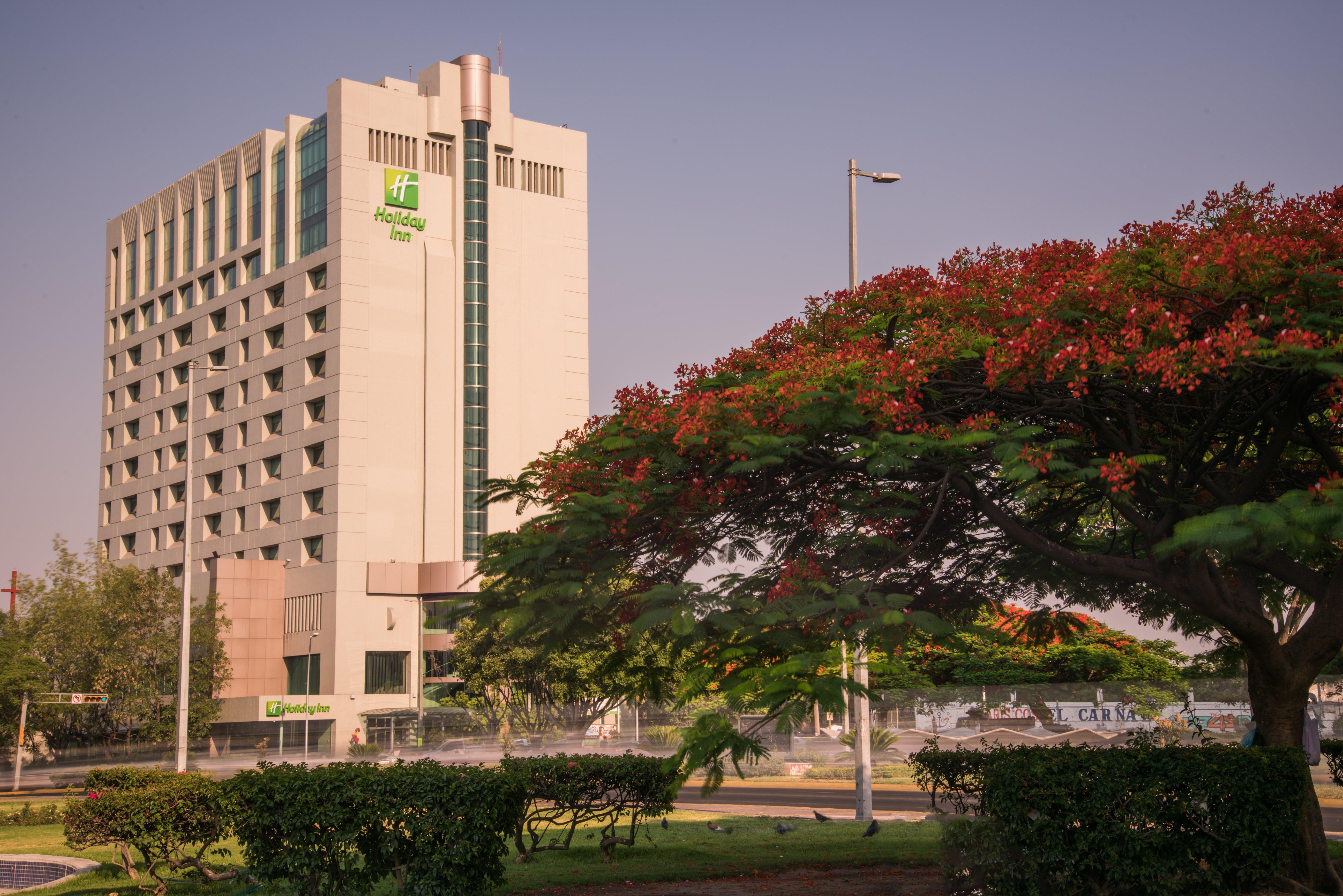 Holiday Inn Guadalajara Select By Ihg Exterior photo