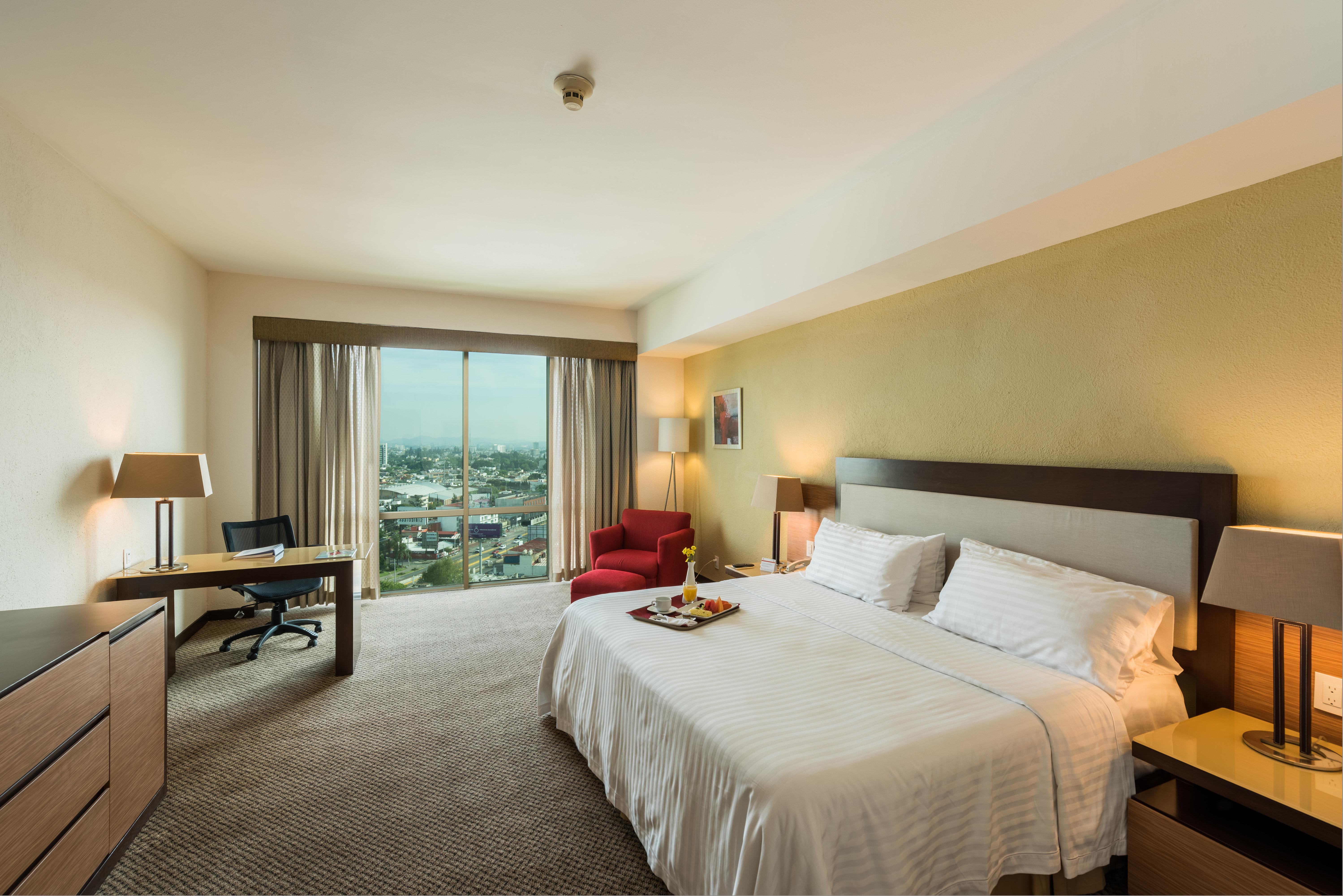 Holiday Inn Guadalajara Select By Ihg Exterior photo
