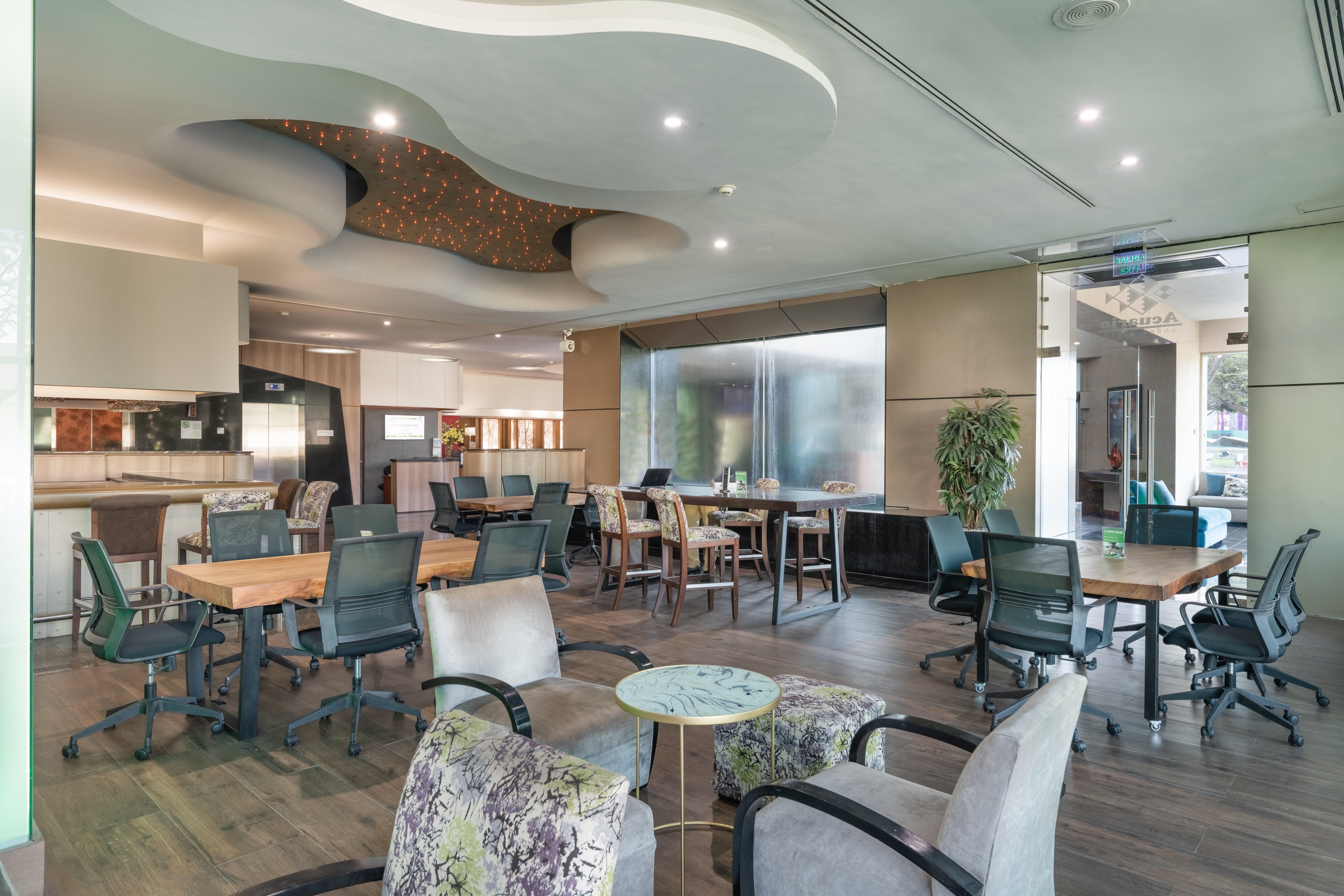 Holiday Inn Guadalajara Select By Ihg Exterior photo