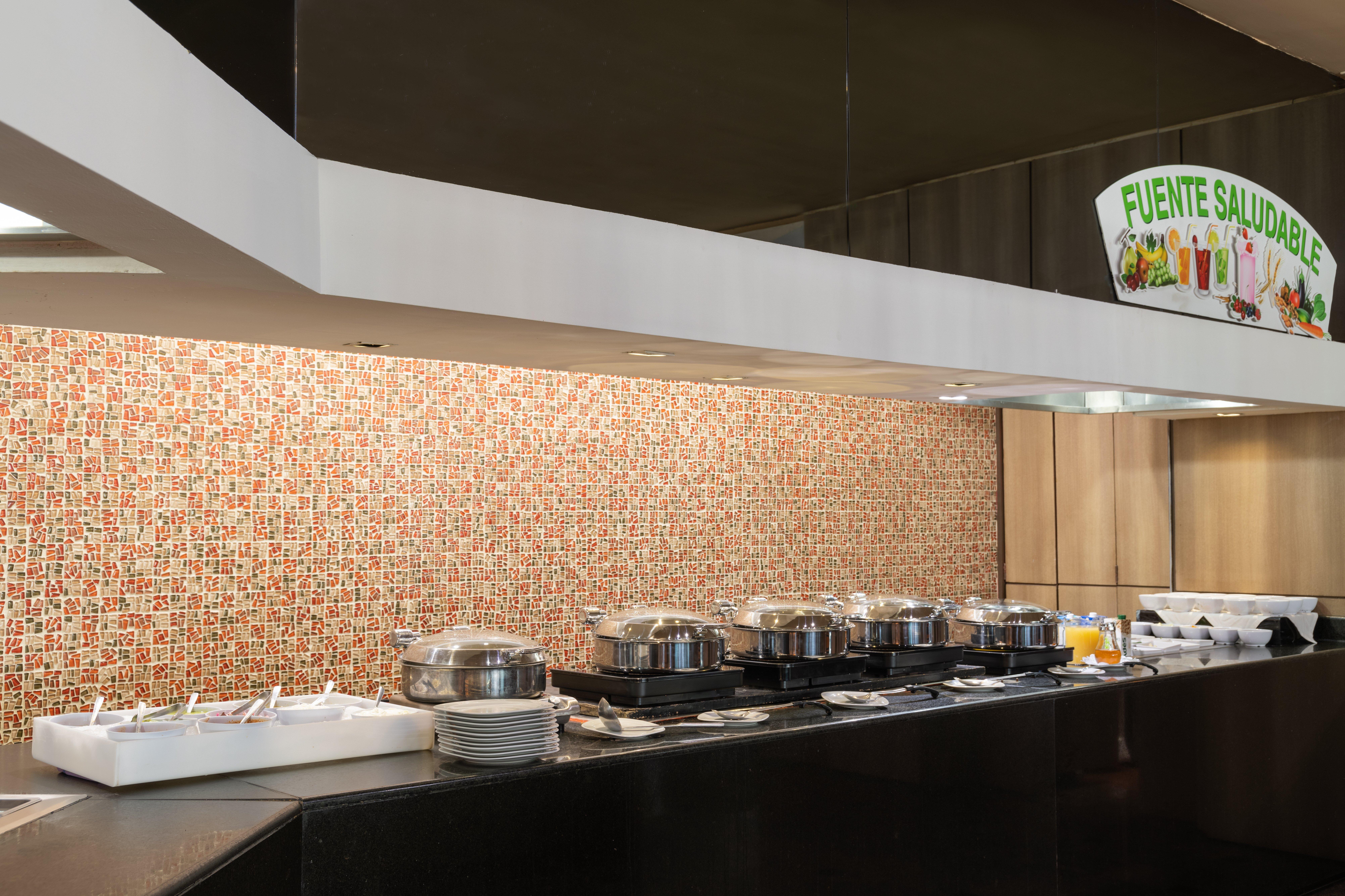Holiday Inn Guadalajara Select By Ihg Exterior photo