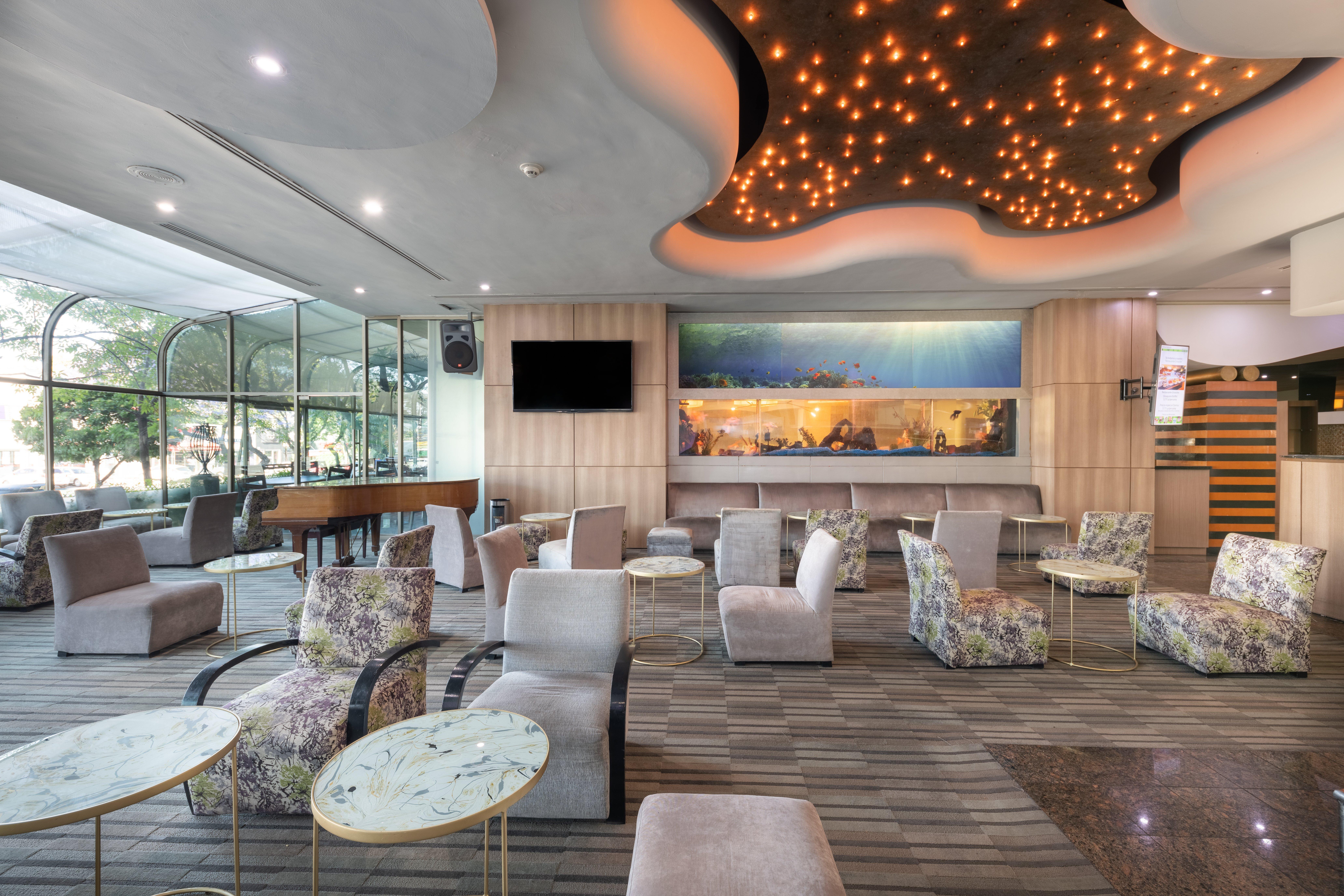 Holiday Inn Guadalajara Select By Ihg Exterior photo